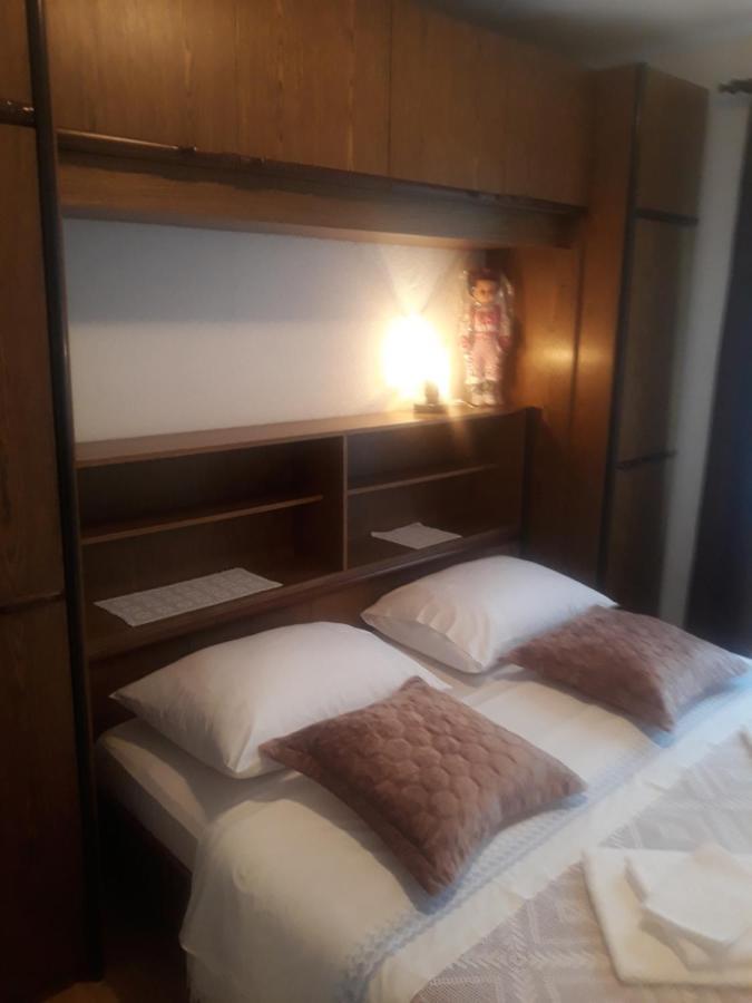 Apartman Lana Kijevo 外观 照片