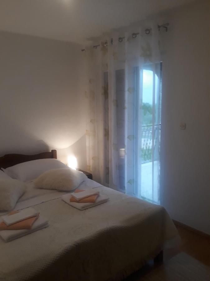 Apartman Lana Kijevo 外观 照片